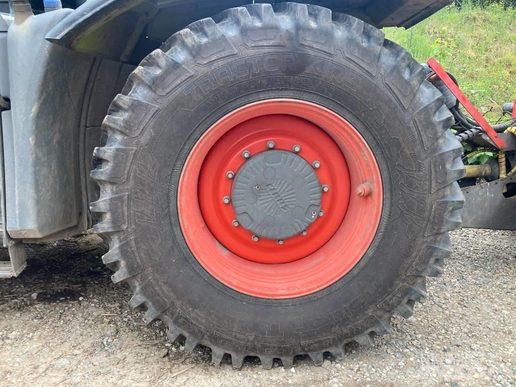 CLAAS XERION 4500 VC Traktorid