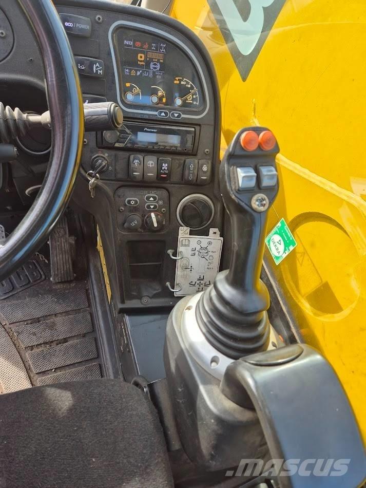 JCB 541-70 Põllumajanduslikud teleskoopkäitlejad