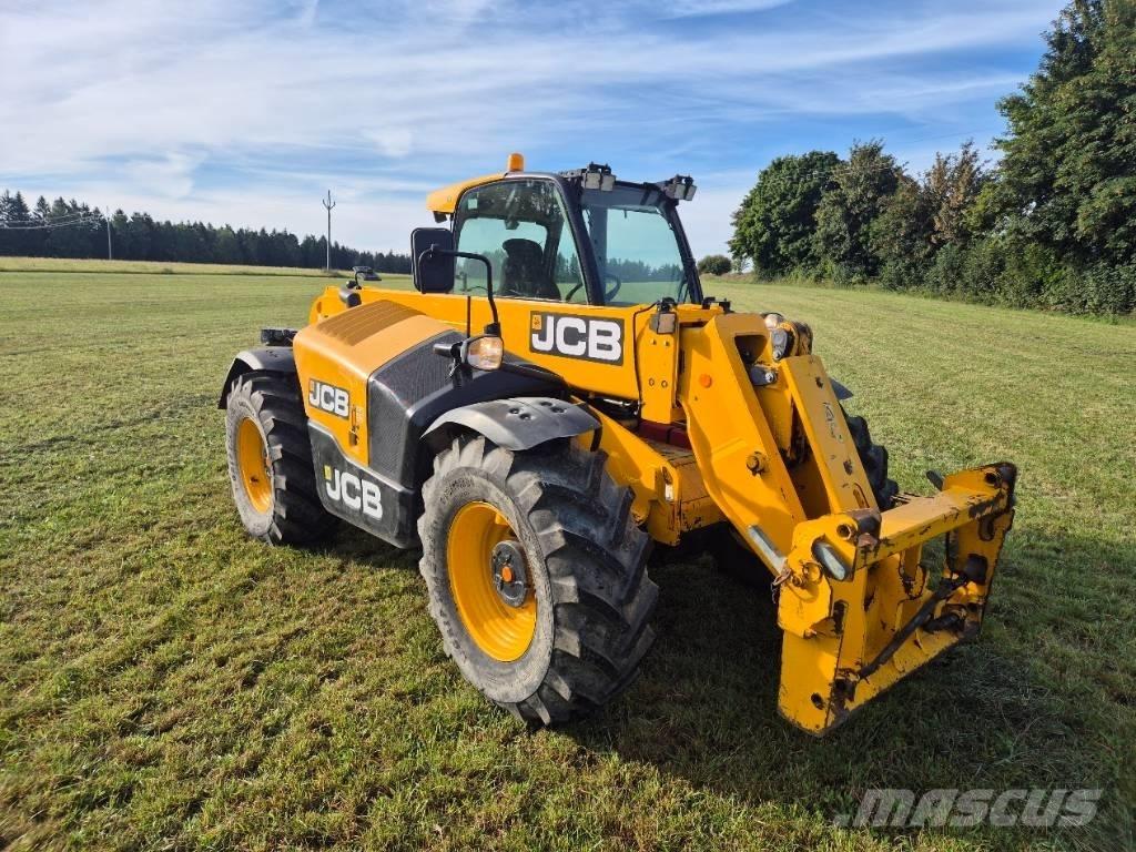 JCB 541-70 Põllumajanduslikud teleskoopkäitlejad