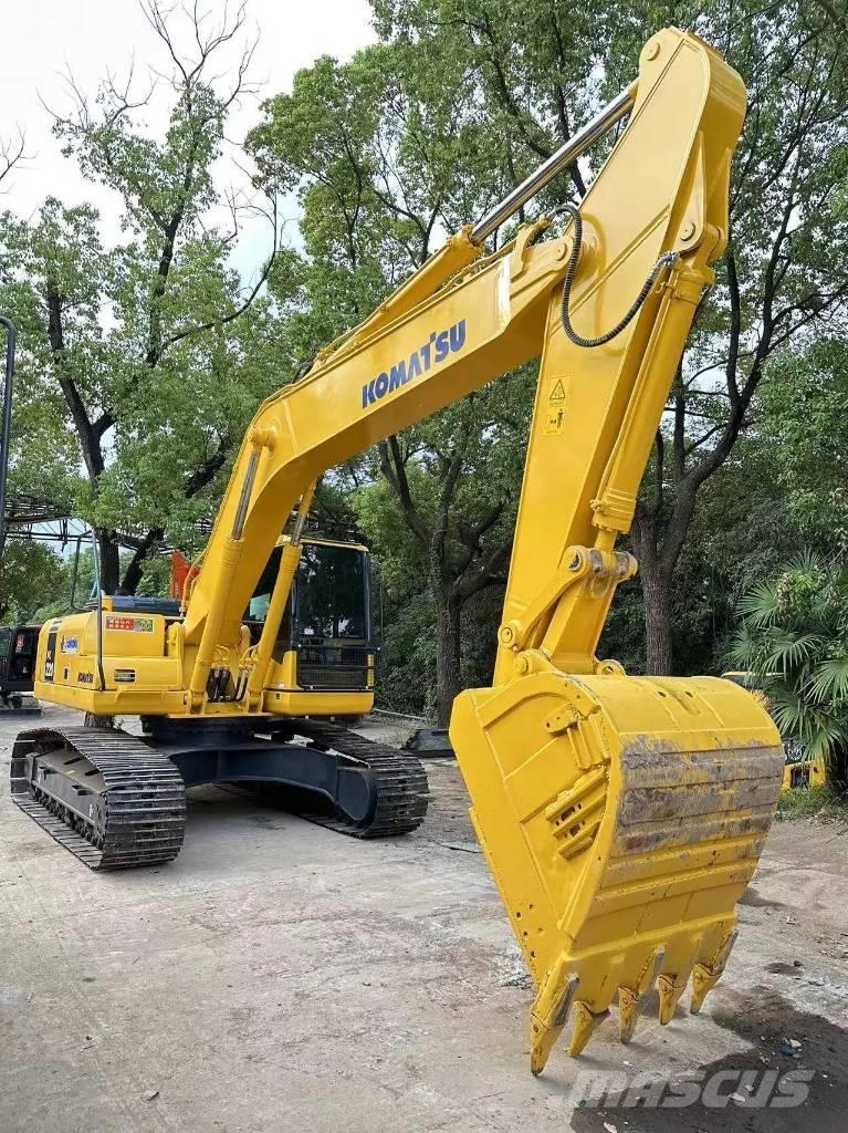 Komatsu PC 220-7 Roomikekskavaatorid