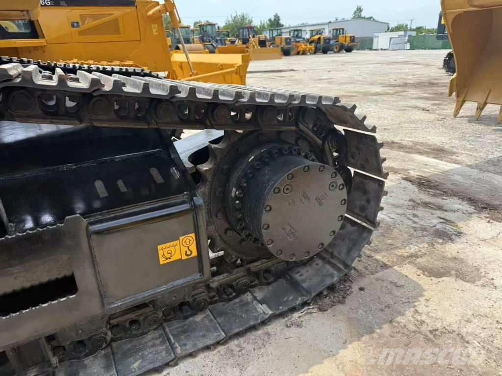 CAT 340 Roomikekskavaatorid