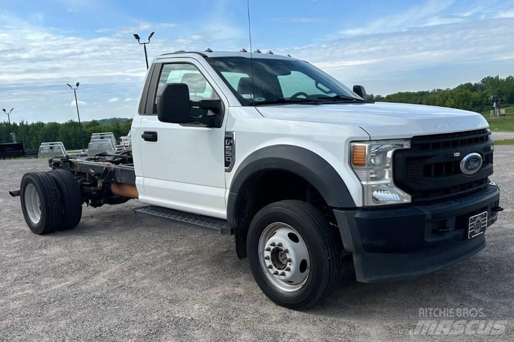 Ford F 550 XL SD Raamautod