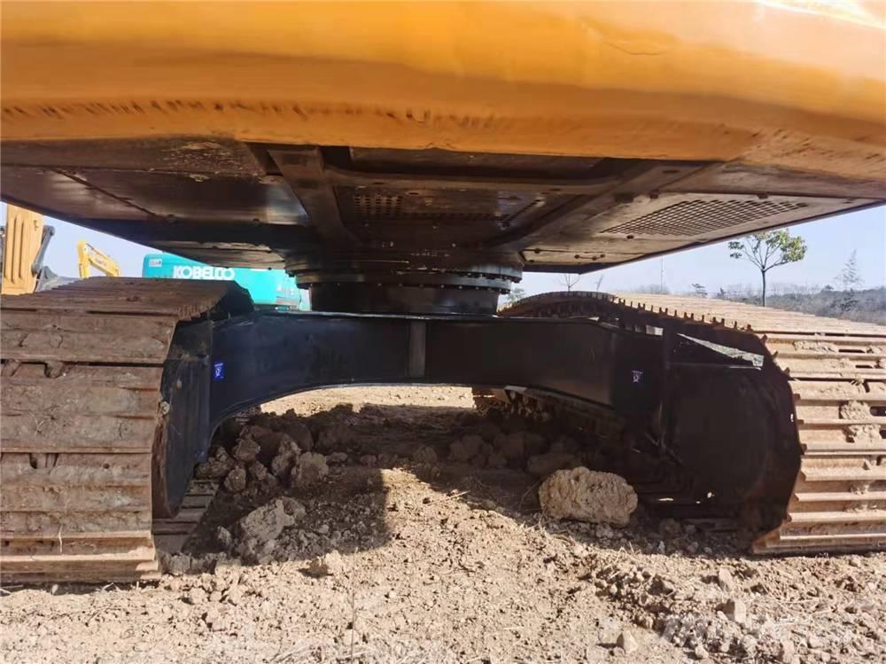 Sany SY215-9 Roomikekskavaatorid