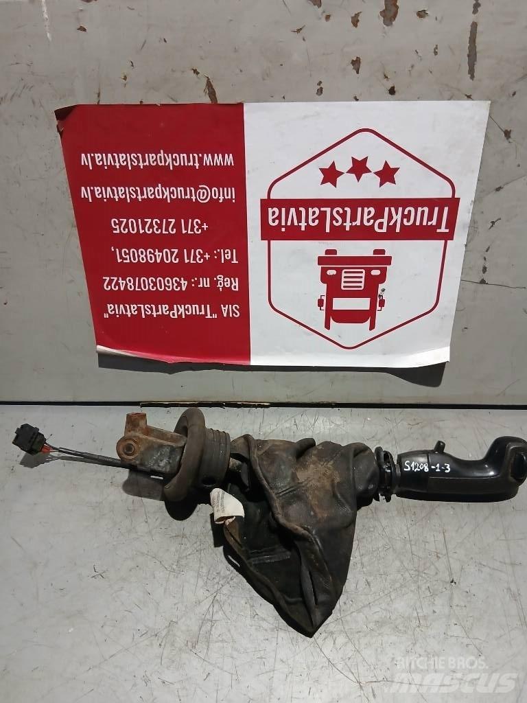 Scania P 94   1518799 Kabiinid