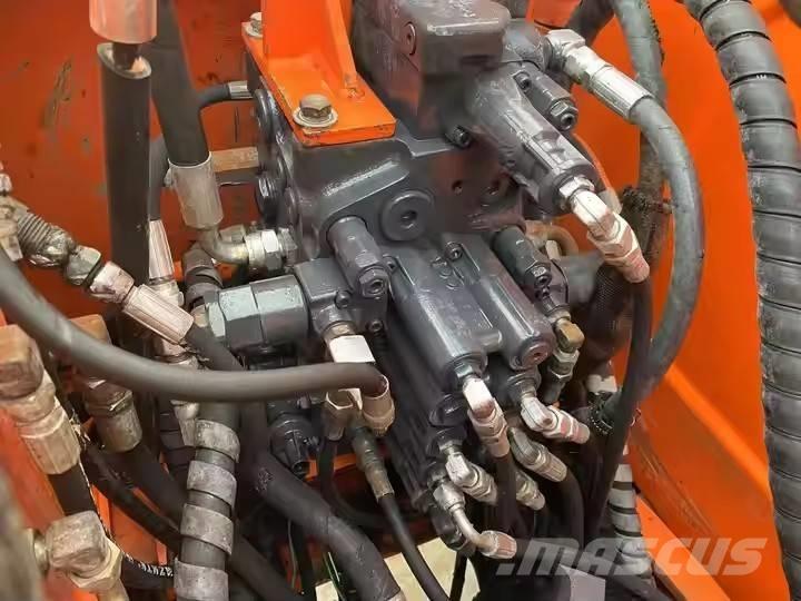 Doosan DH 80 Väikeekskavaatorid 7t-12t