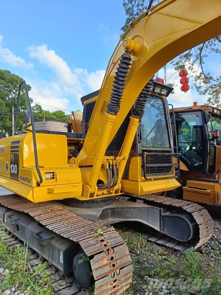 Komatsu PC 130-7 Roomikekskavaatorid