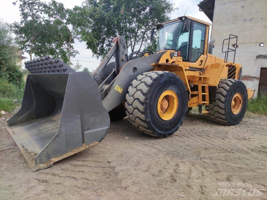 Volvo L 220 F Rataslaadurid
