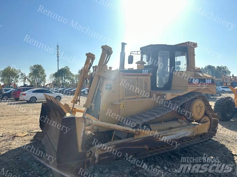 CAT D 8 R Buldooserid