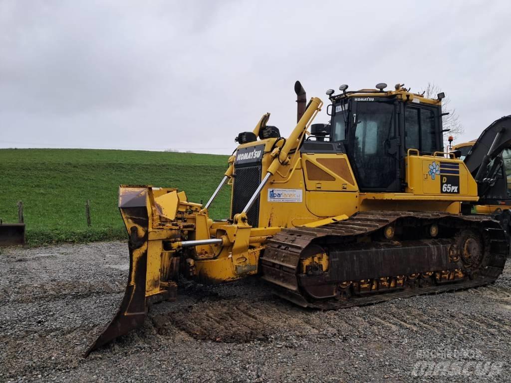 Komatsu D 65 PX-17 Buldooserid