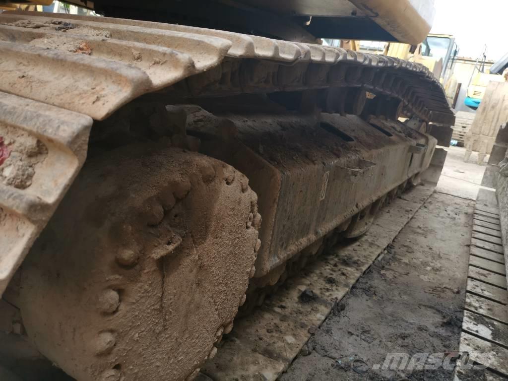 Komatsu PC 220 LC-7 Roomikekskavaatorid