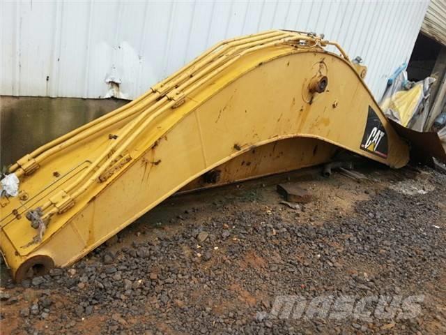 CAT 320 C Pika noolega ekskavaatorid