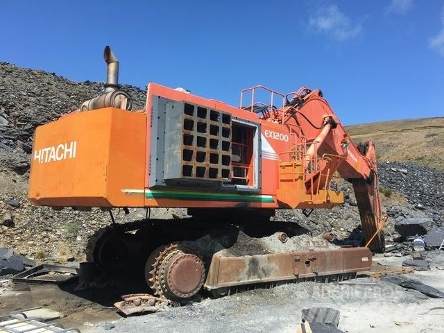 Hitachi EX 1200-5 C Roomikekskavaatorid