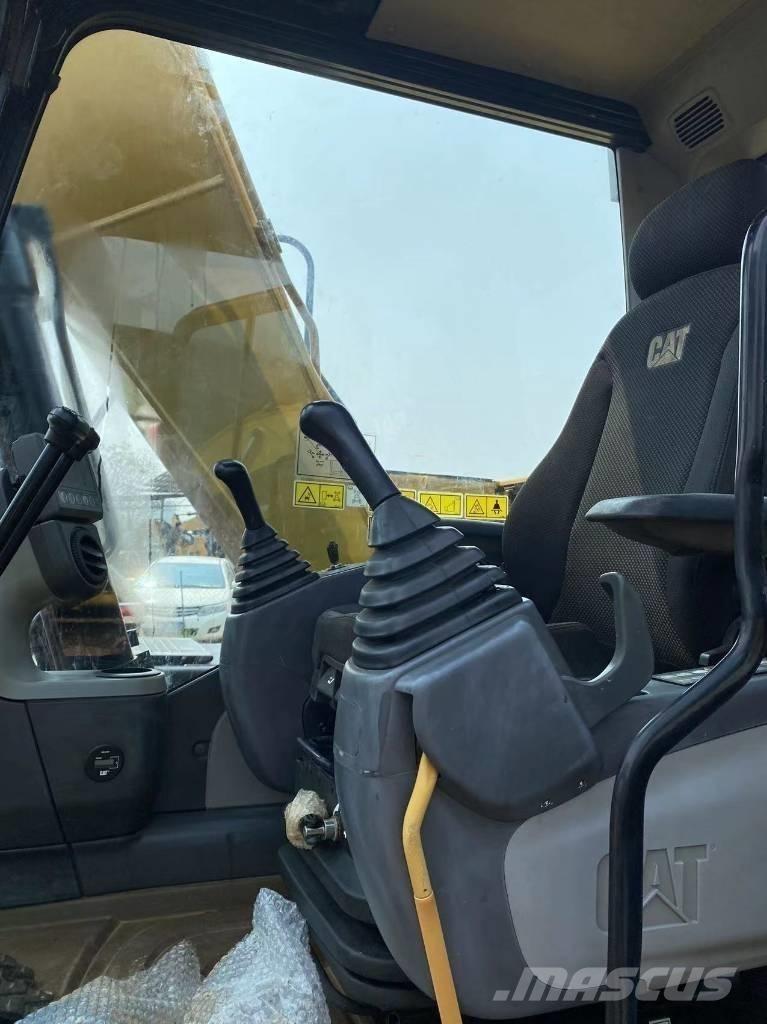 CAT 313 D Roomikekskavaatorid