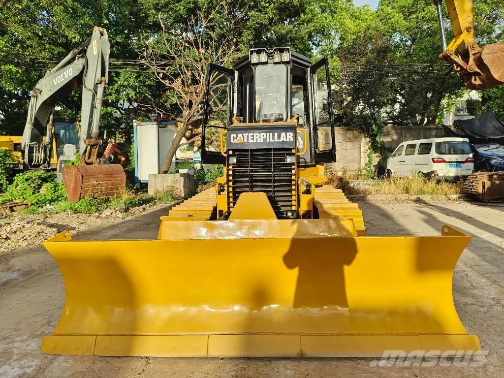 CAT D 5 K Buldooserid