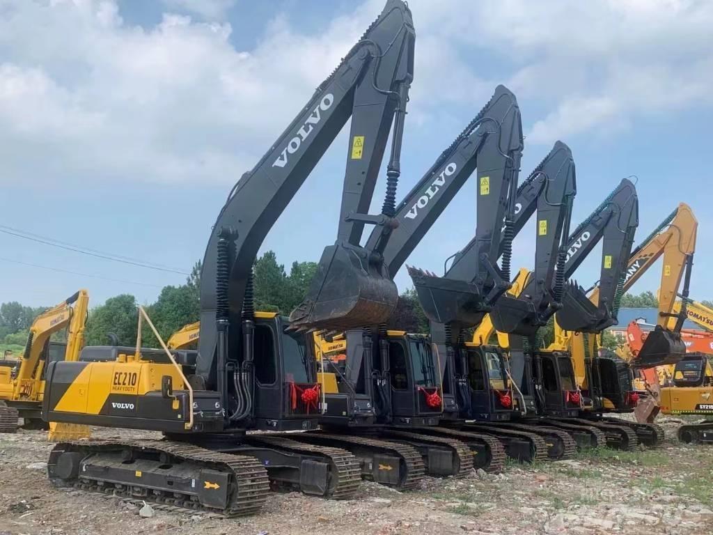 Volvo EC210D Roomikekskavaatorid