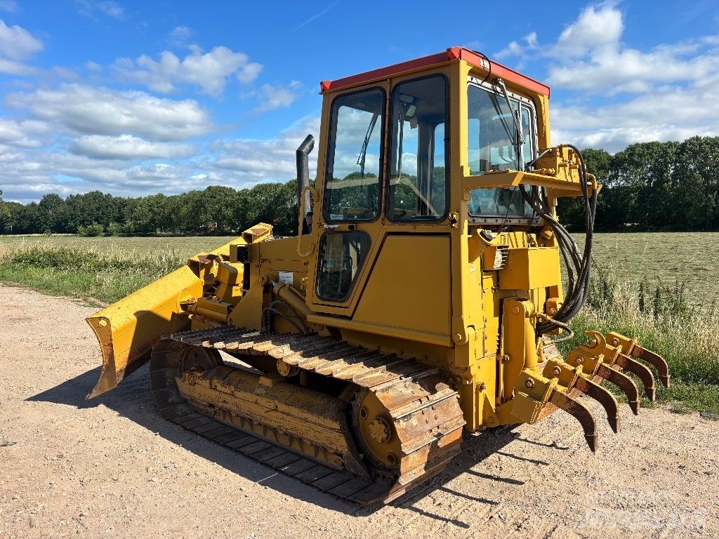 CAT D 4 C Buldooserid