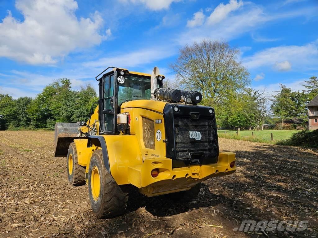 CAT 930 M Rataslaadurid