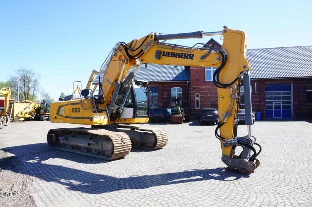 Liebherr R 926 SLC Roomikekskavaatorid