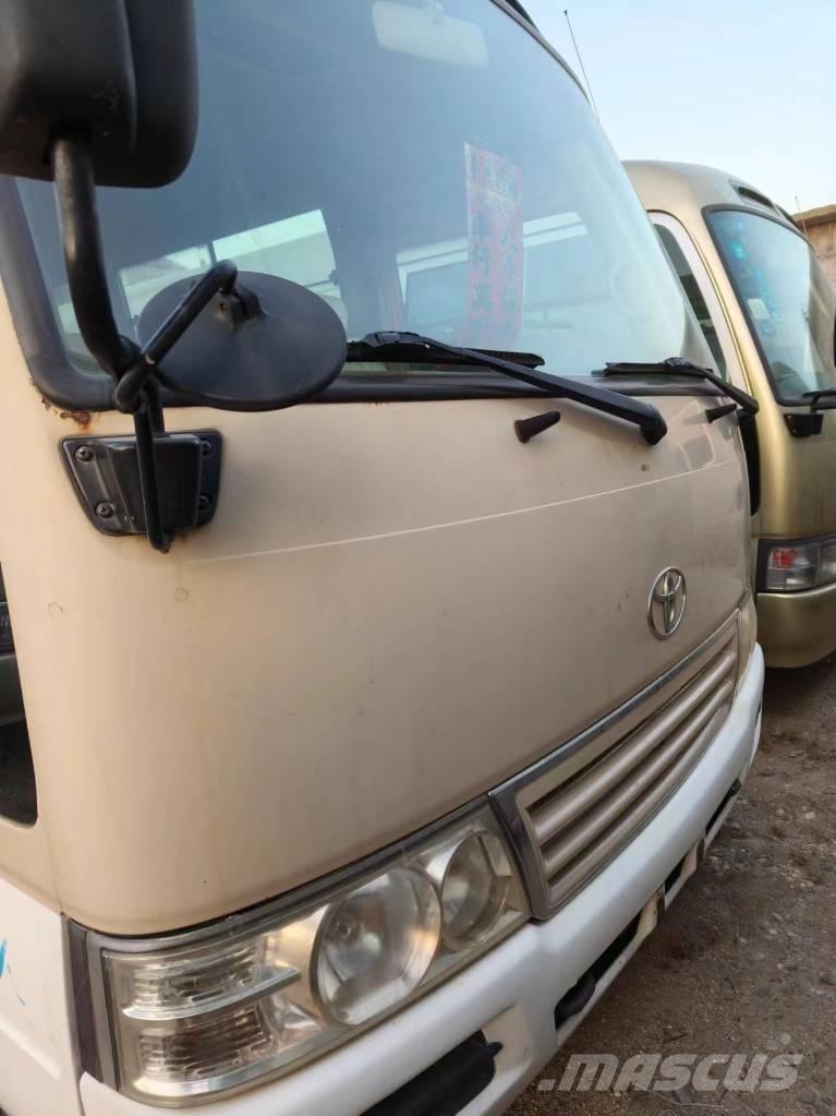 Toyota Coaster Bus Väikebussid