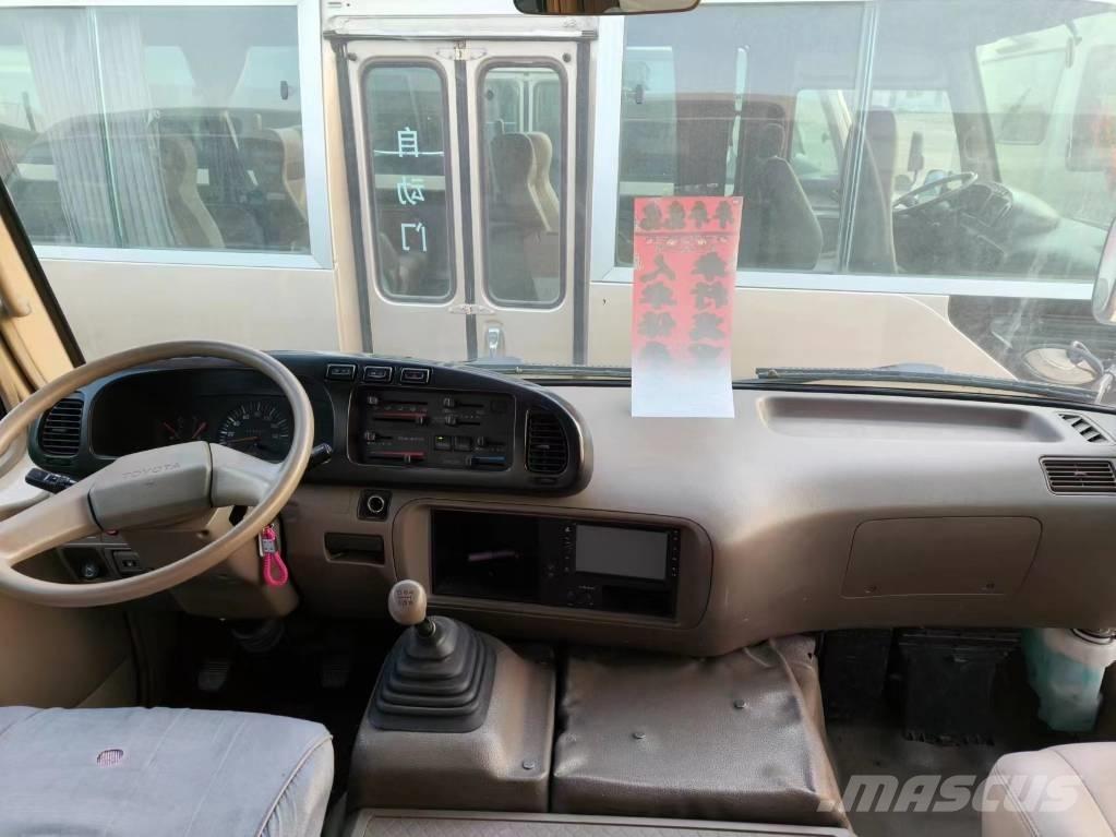 Toyota Coaster Bus Väikebussid