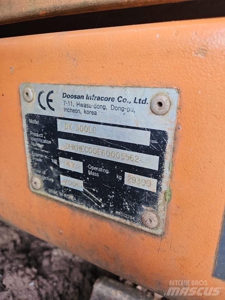 Doosan DX 300 LC-5 Roomikekskavaatorid