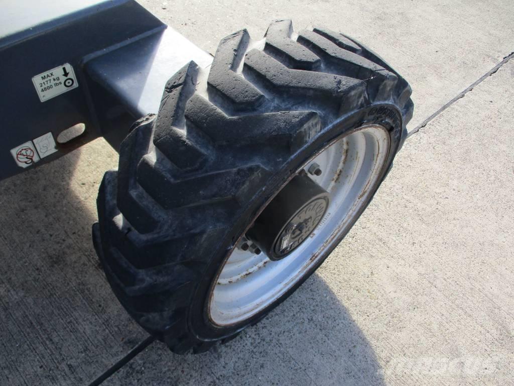 JLG 340 AJ (511) Kompaktsed poomtõstukid