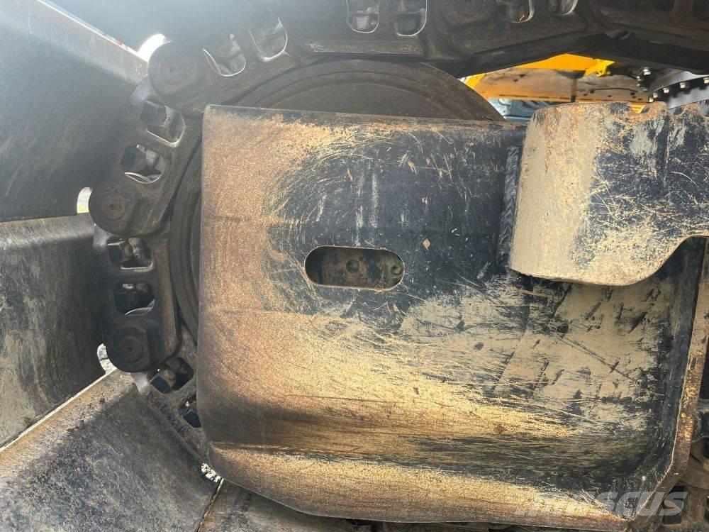JCB 140 X LC Roomikekskavaatorid