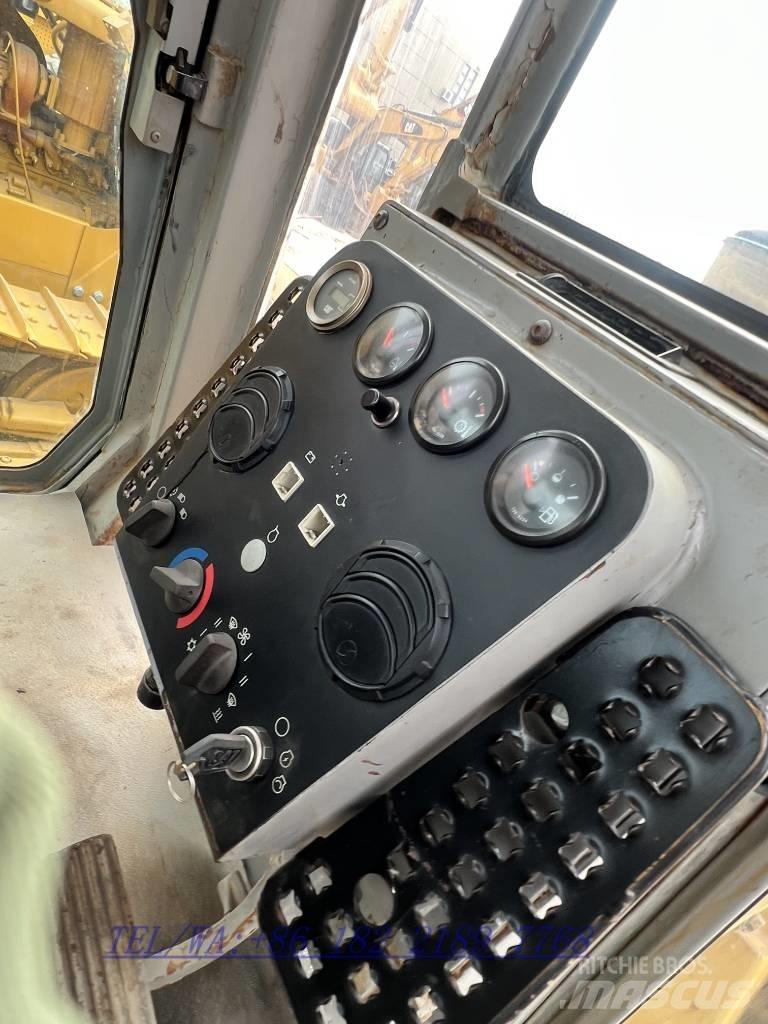 CAT D6G Buldooserid