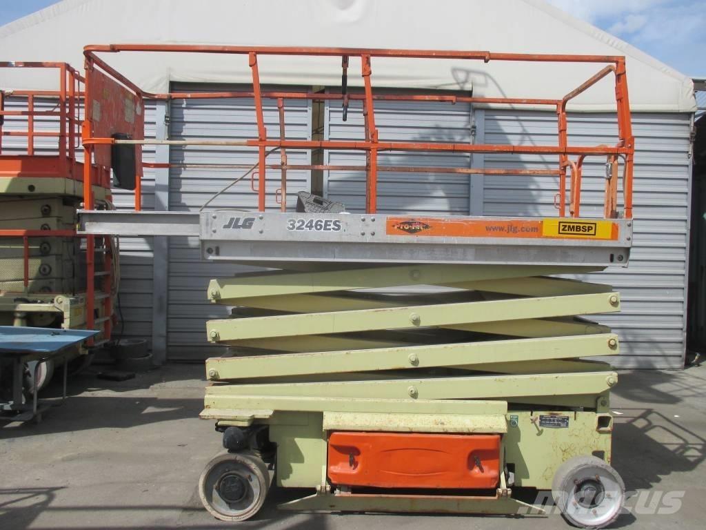 JLG 3246 ES Käärtõstukid
