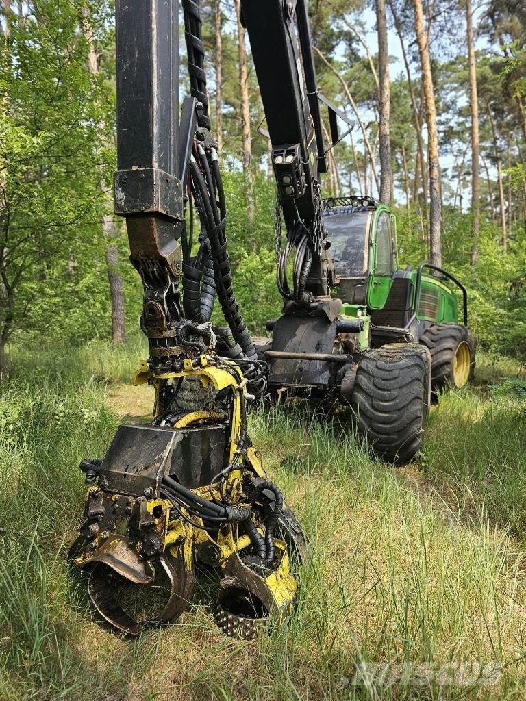 John Deere 1270 E Harvesterid