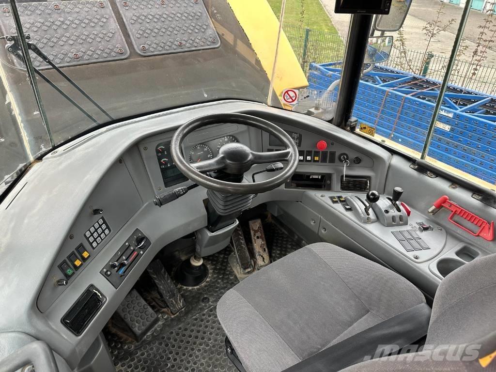 Volvo A 25 E Liigendraamiga pinnaseveokid