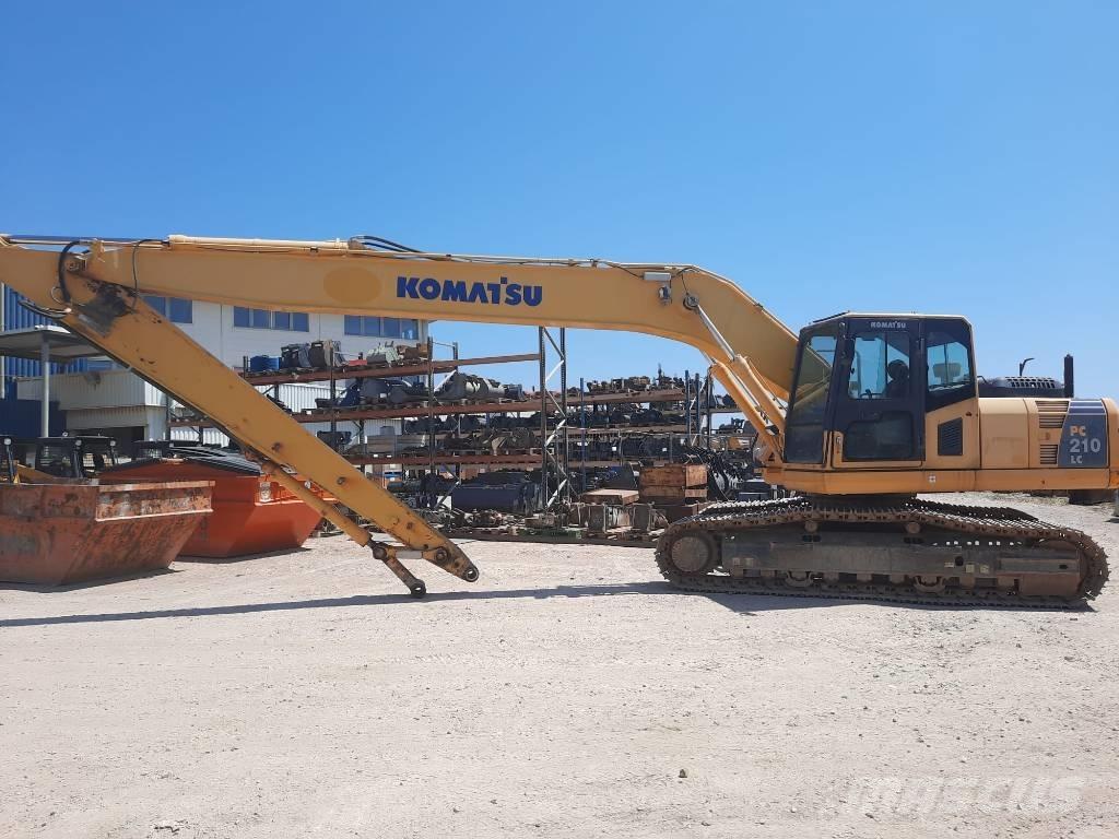 Komatsu PC 210 Roomikekskavaatorid