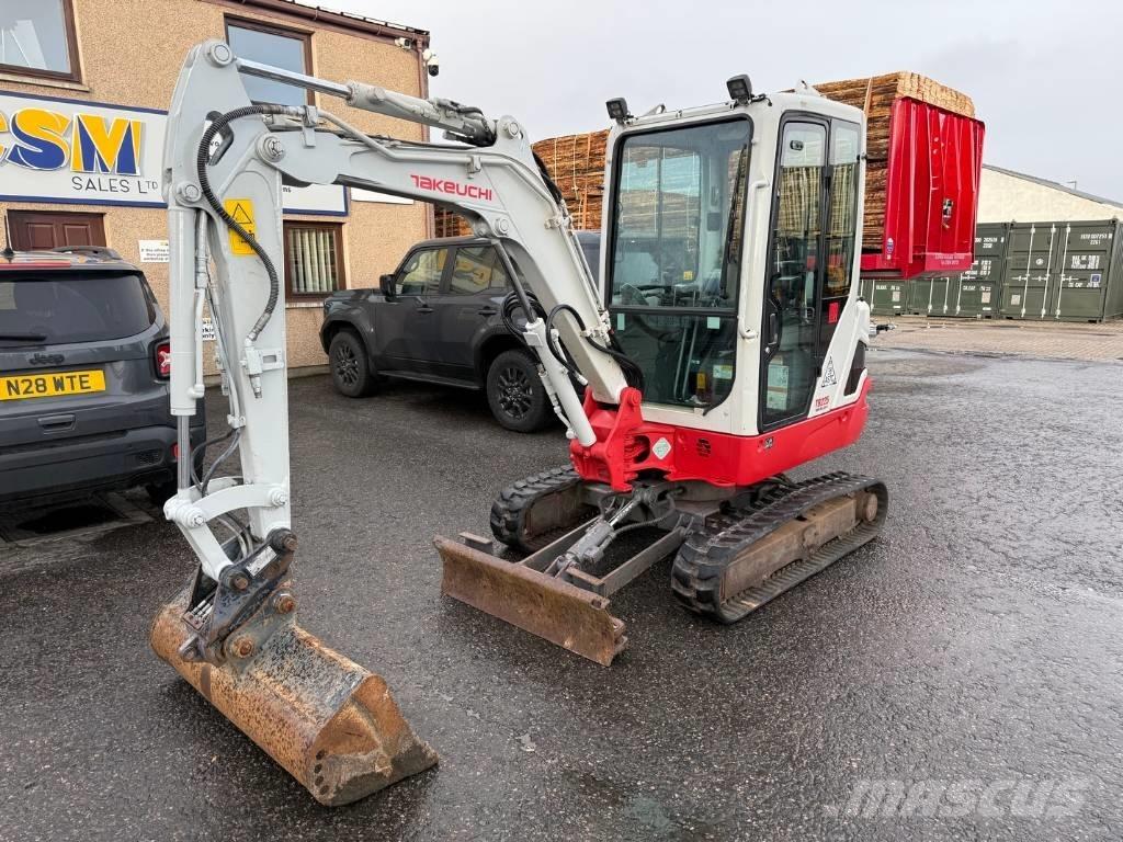 Takeuchi TB 225 Miniekskavaatorid < 7 t