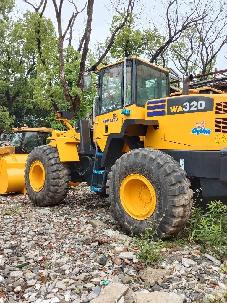 Komatsu WA 320-5 Rataslaadurid