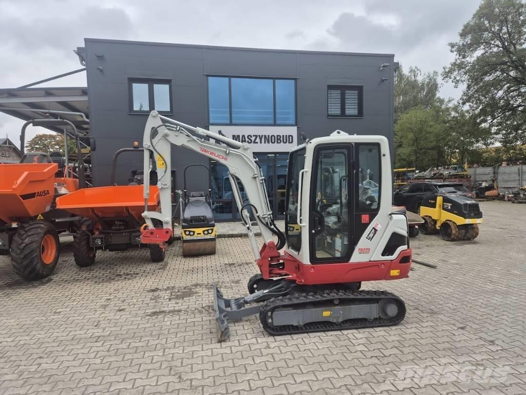 Takeuchi TB225 V0B Miniekskavaatorid < 7 t