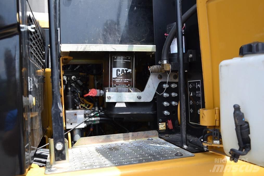 CAT M 315 D Ratasekskavaatorid