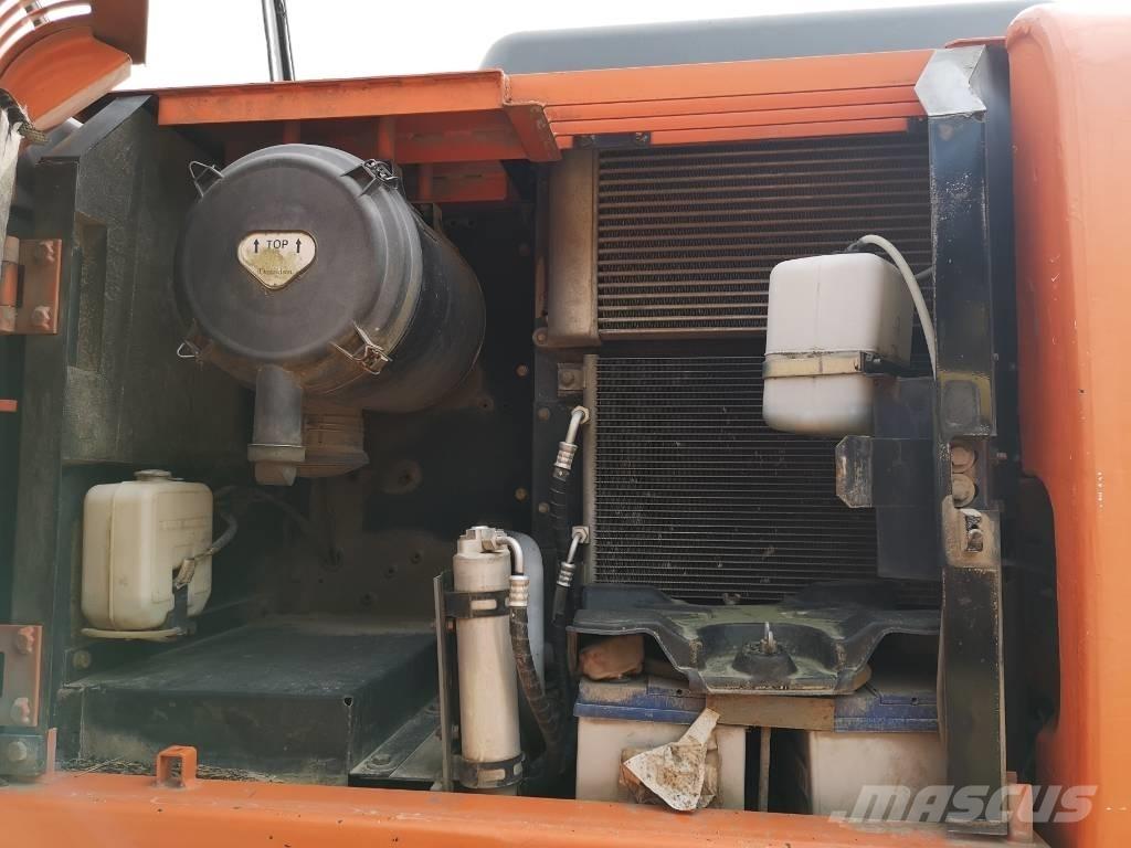 Hitachi ZX 130 W Ratasekskavaatorid
