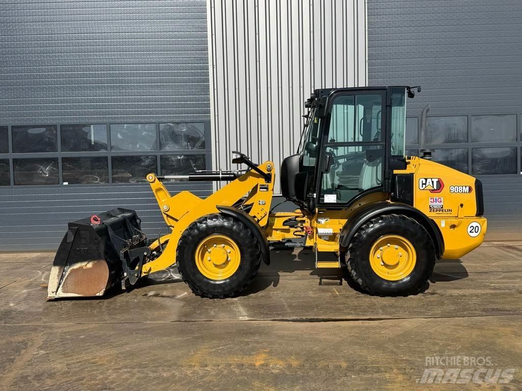 CAT 908M Rataslaadurid