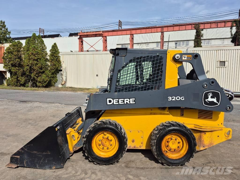 John Deere 320G Kompaktlaadurid