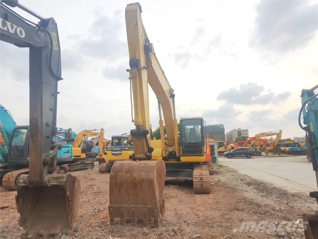 Komatsu PC210-8 Roomikekskavaatorid