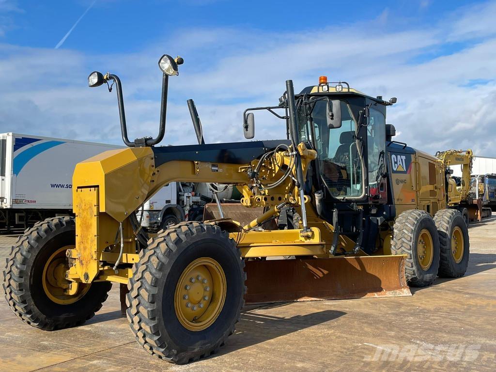CAT 140M2 Greiderid