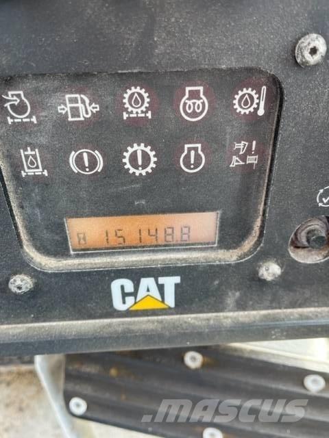CAT D 6 T LGP Buldooserid