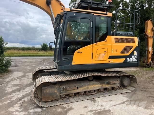 Hyundai HX 140 L Roomikekskavaatorid