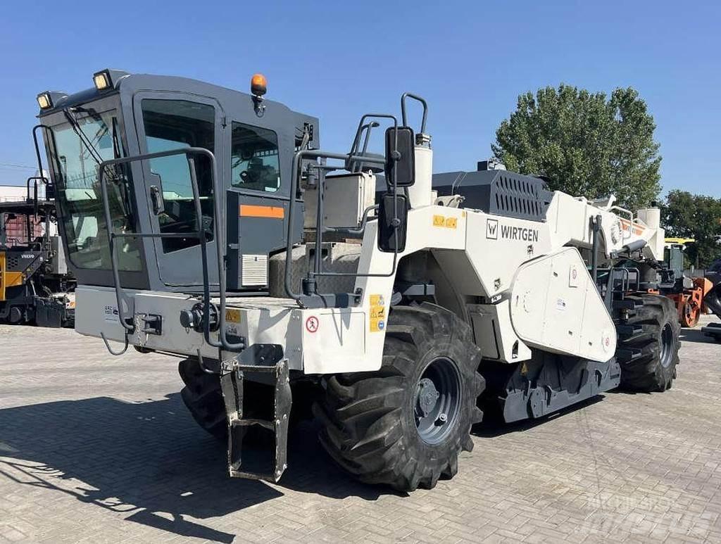 Wirtgen WR 2400 Asfaldi taaskasutuse masinad