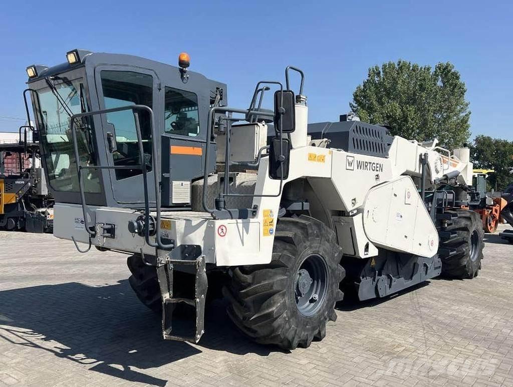 Wirtgen WR 2400 Asfaldi taaskasutuse masinad