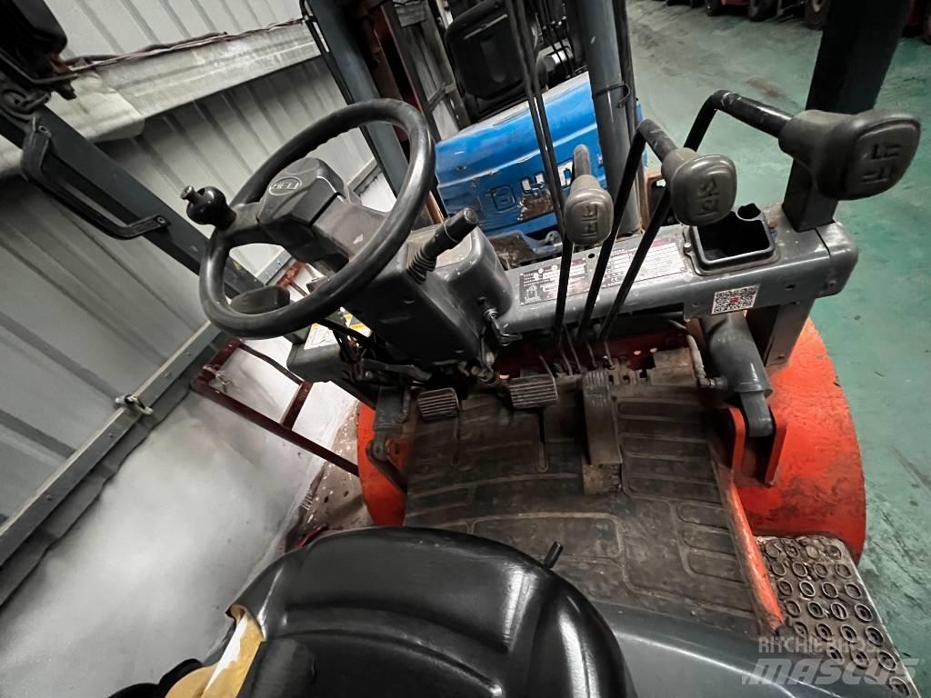 Heli CPCD 30 Diiseltõstukid