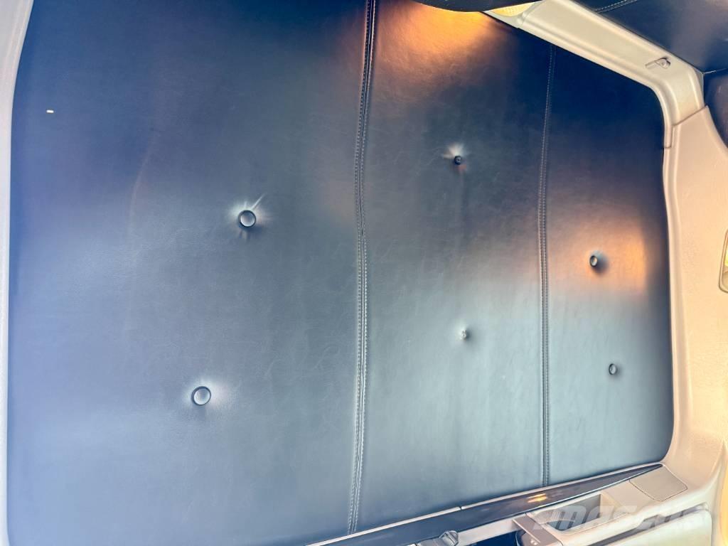 Kenworth T 800 Sadulveokid