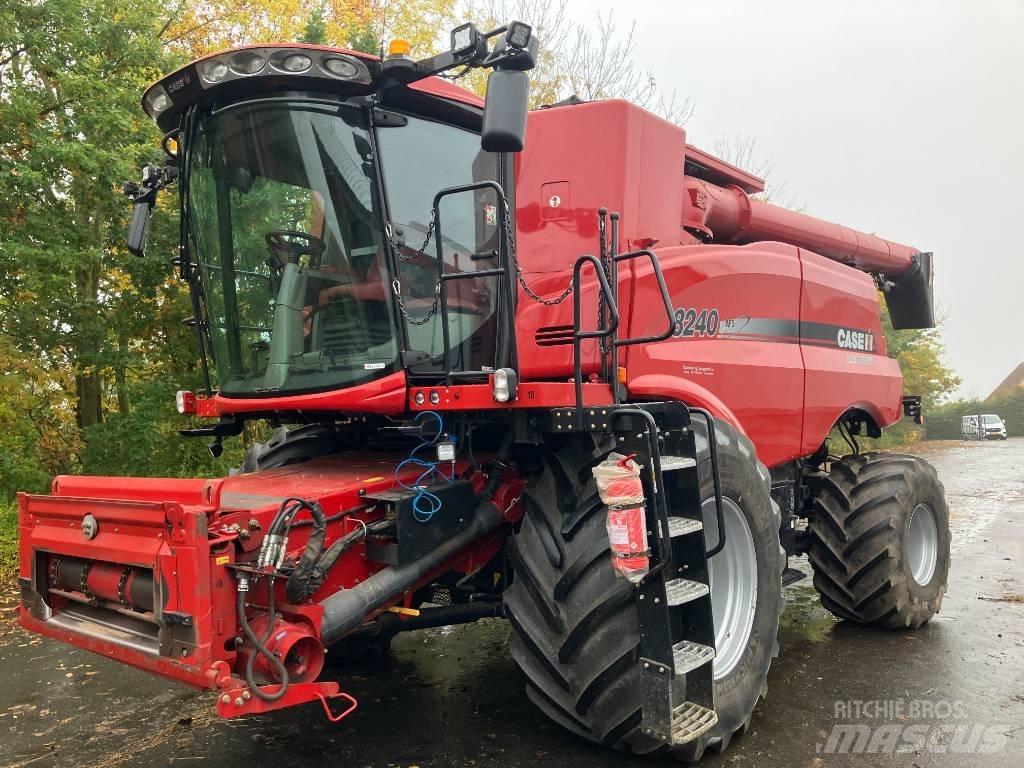Case IH Axial 8240 Teraviljakombainid