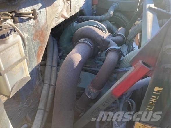 Oshkosh M1070 Sadulveokid