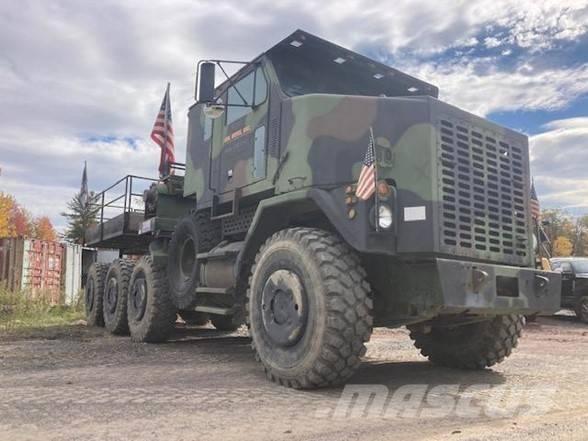 Oshkosh M1070 Sadulveokid